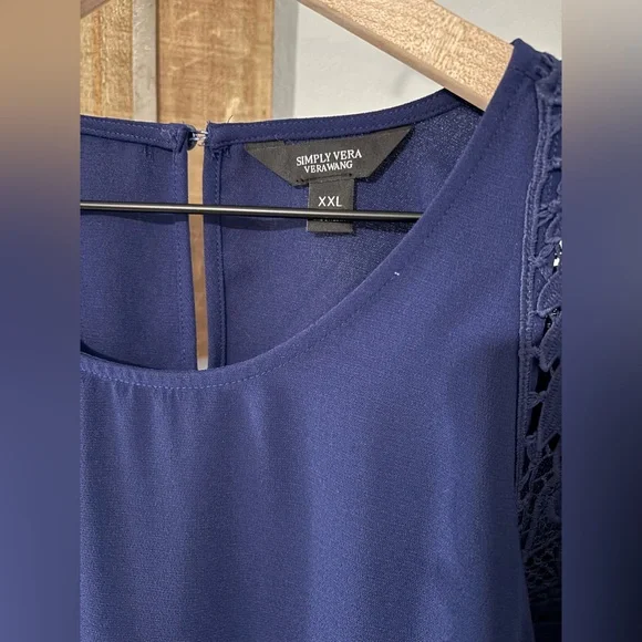 💙 Simply Vera Elegant Navy Blue Lace Sleeve Blouse - Picture 6 of 7
